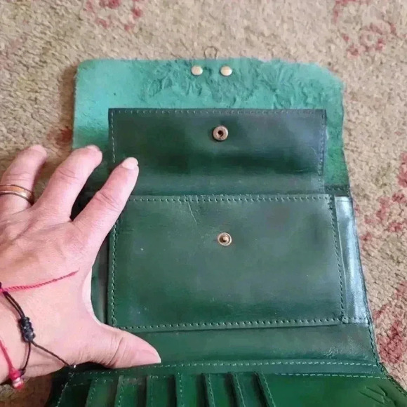 Patricia Nash Terresa Wallet Green Hand Cut Tooled Leather Organizer - Picture 5 of 10